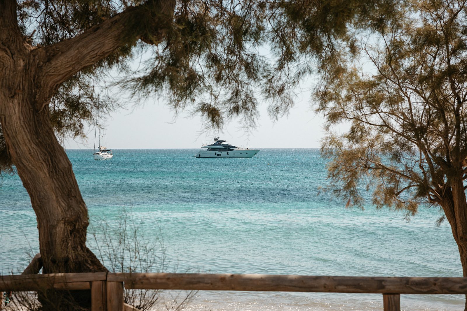 Βάρκες στην Αγία Άννα Νάξου